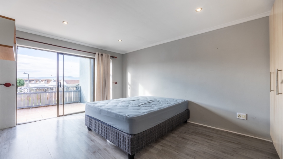 3 Bedroom Property for Sale in Parklands Western Cape